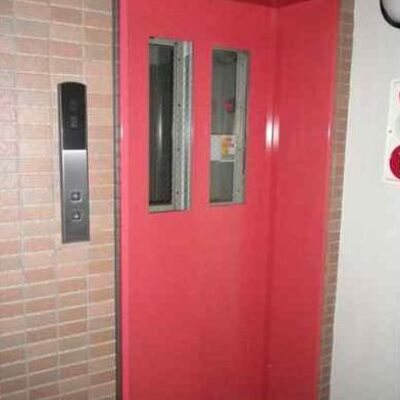 
						共用施設