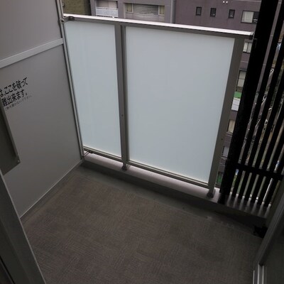 
						バルコニー