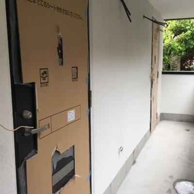 
						玄関　その他