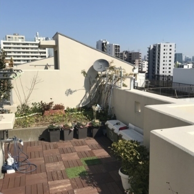 
						バルコニー