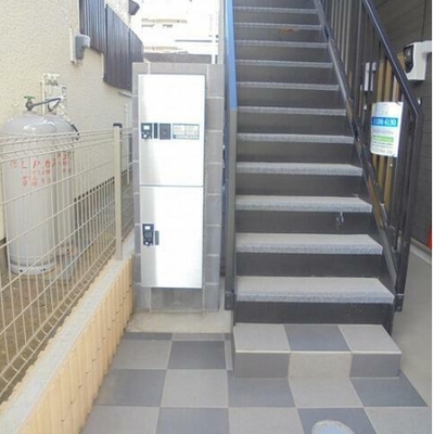 
						共用施設