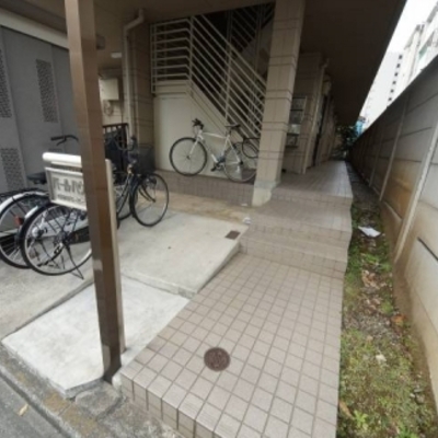 
						共用施設