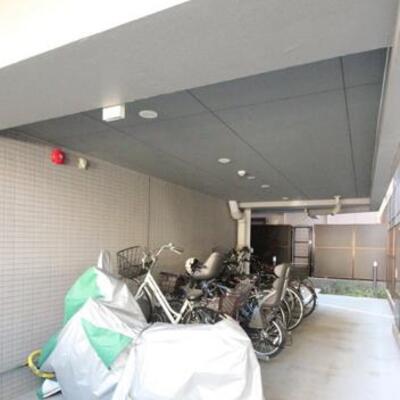 
						共用施設