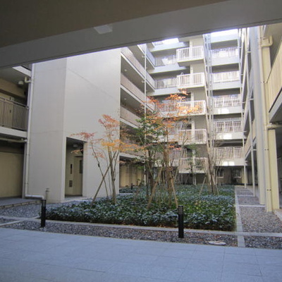 
						共用施設