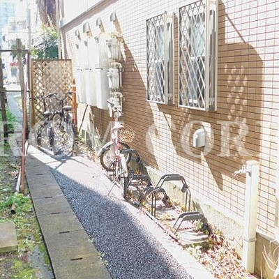 
						共用施設
