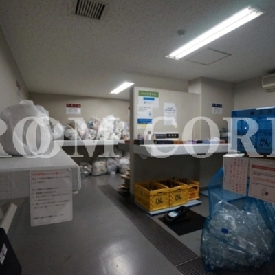 
						共用施設