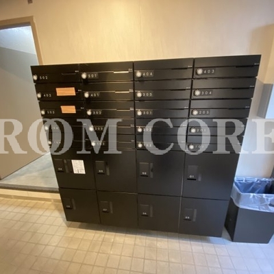 
						共用施設
