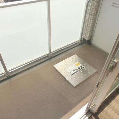 
						バルコニー