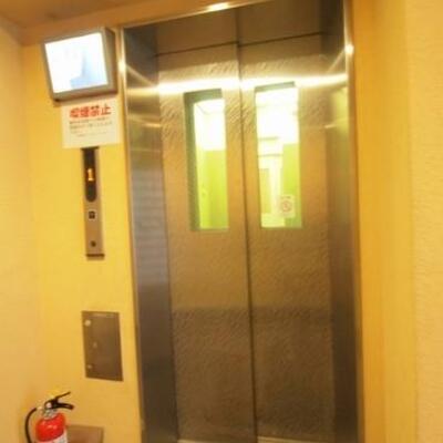 
						共用施設