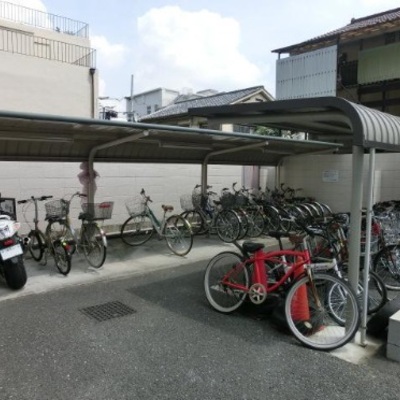 
						自転車置場