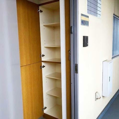 
						収納1