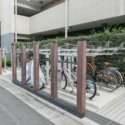 
						共用施設
