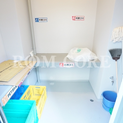 
						共用施設