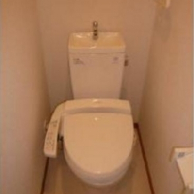 
						トイレ