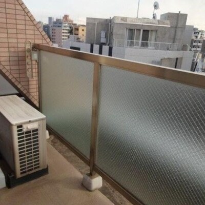 
						バルコニー