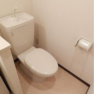 
						トイレ