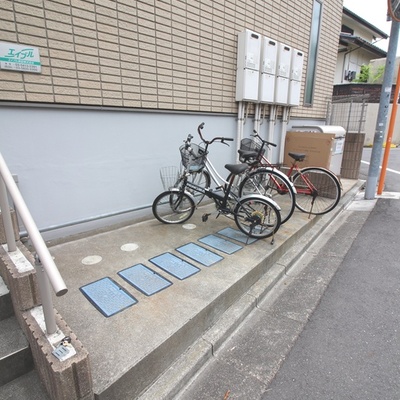 
						共用施設