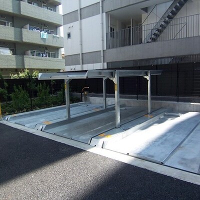 
						共用施設
