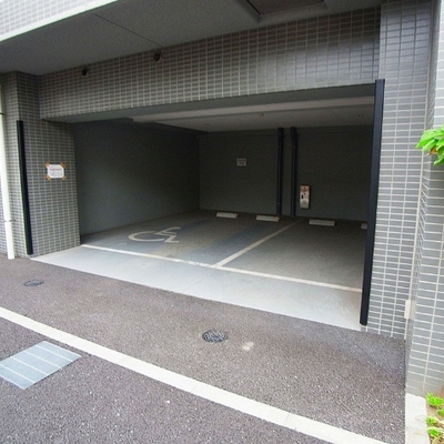 
						共用施設