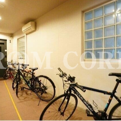 
						自転車置場