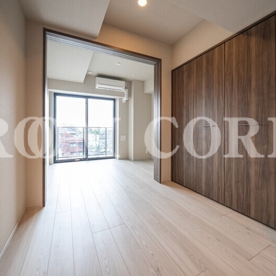 
						洋室