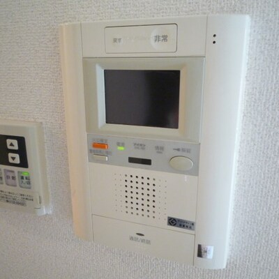 
						モニター