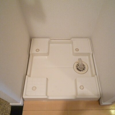 
						洗濯機置き場