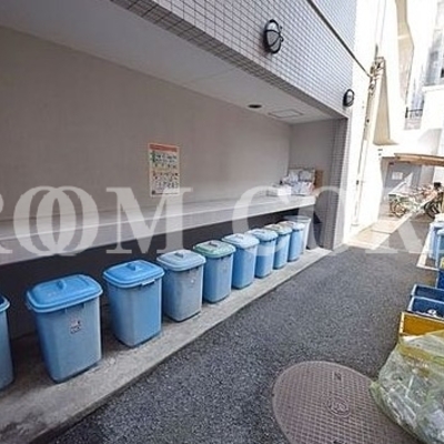 
						共用施設