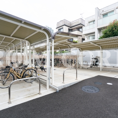 
						共用施設