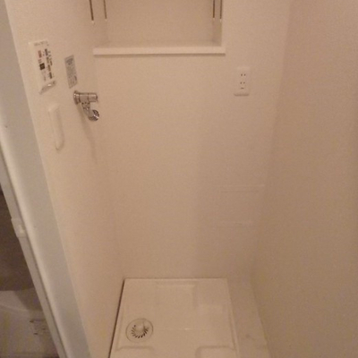 
						洗濯機置き場