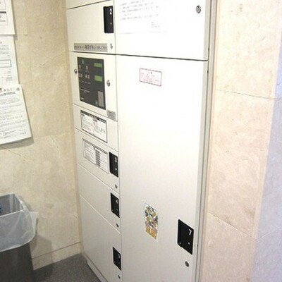 
						宅配ボックス