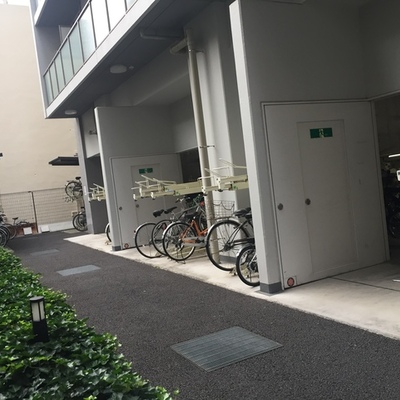 
						共用施設