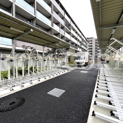 
						共用施設