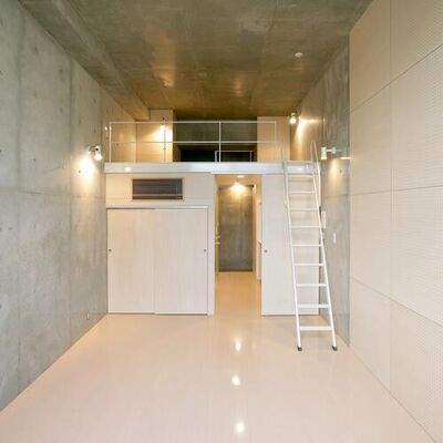 
						室内
