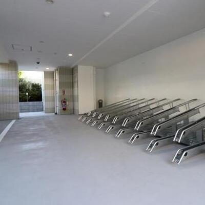 
						共用施設