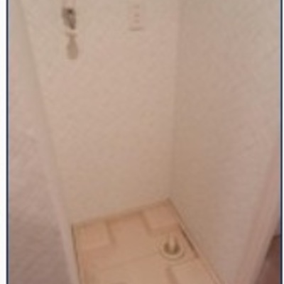 
						洗濯機置き場