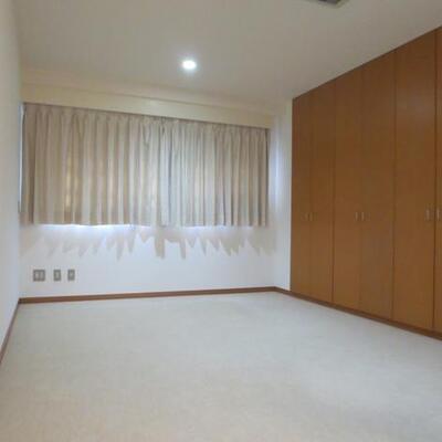 
						部屋