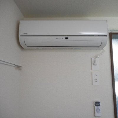 
						エアコン