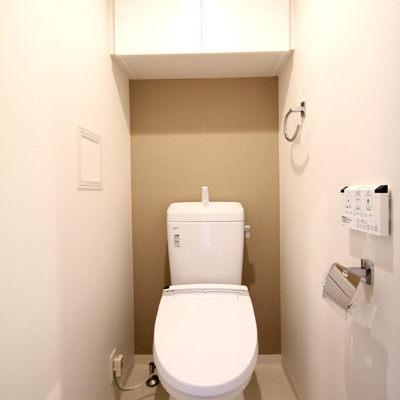
						トイレ