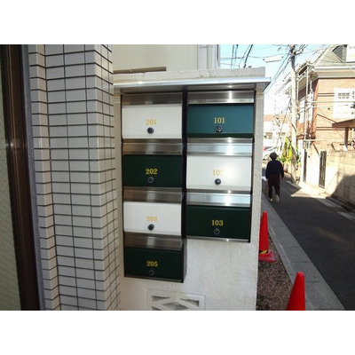 
						共用施設