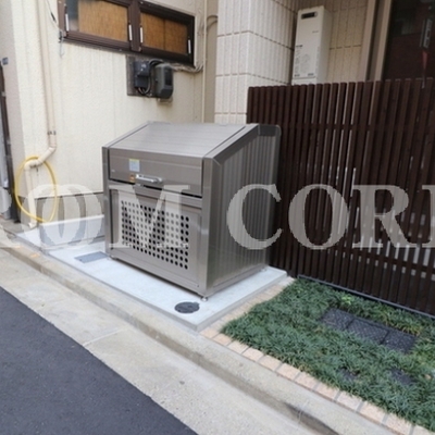 
						共用施設
