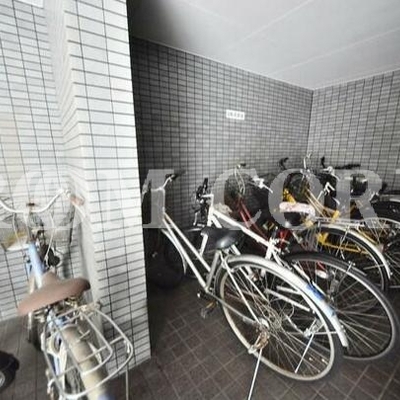 
						共用施設