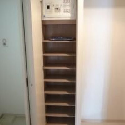 
						シューズBOX