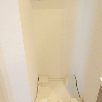 
						洗濯機置き場