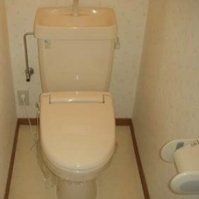 
						トイレ