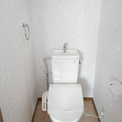 
						トイレ