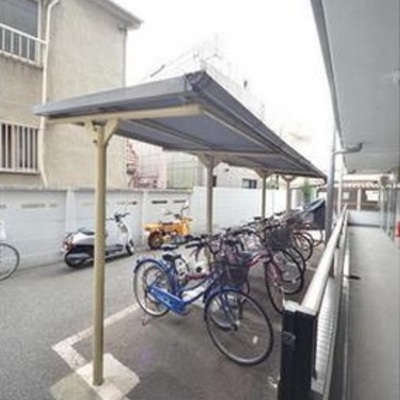 
						共用施設