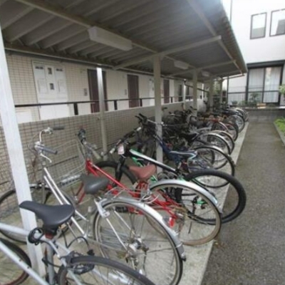 
						共用施設