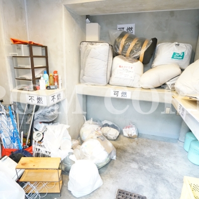 
						共用施設