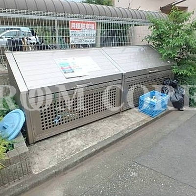 
						共用施設